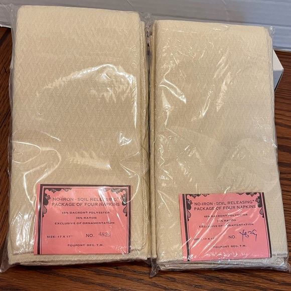 NWT Cream Colored Cloth Napkins set of 8 - Picture 4 of 10